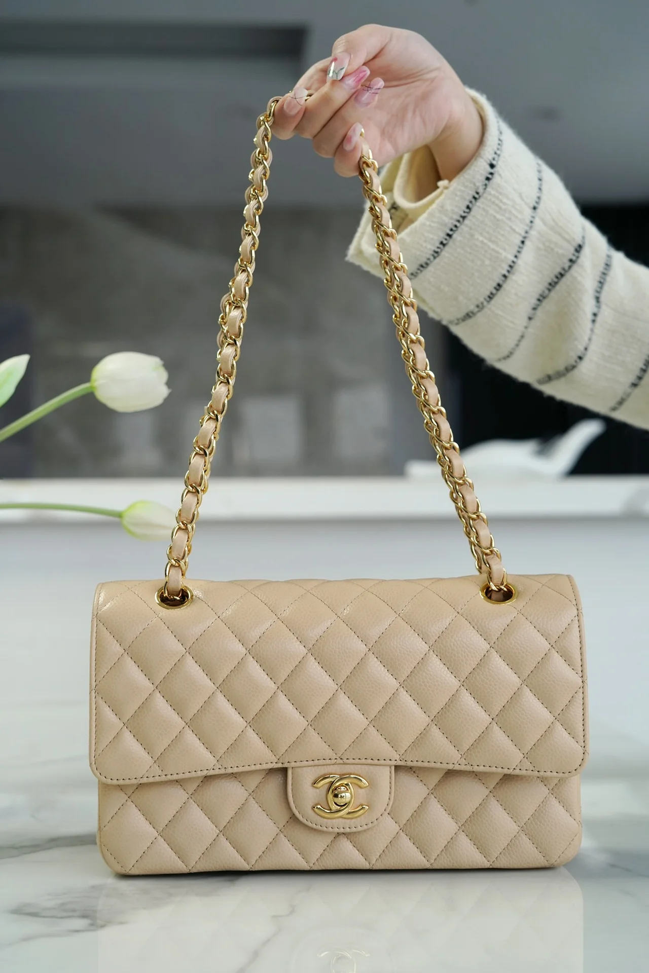 Chanel Classic Flap 25cm - description_image2