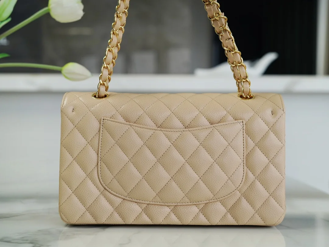 Chanel Classic Flap 25cm - description_image3