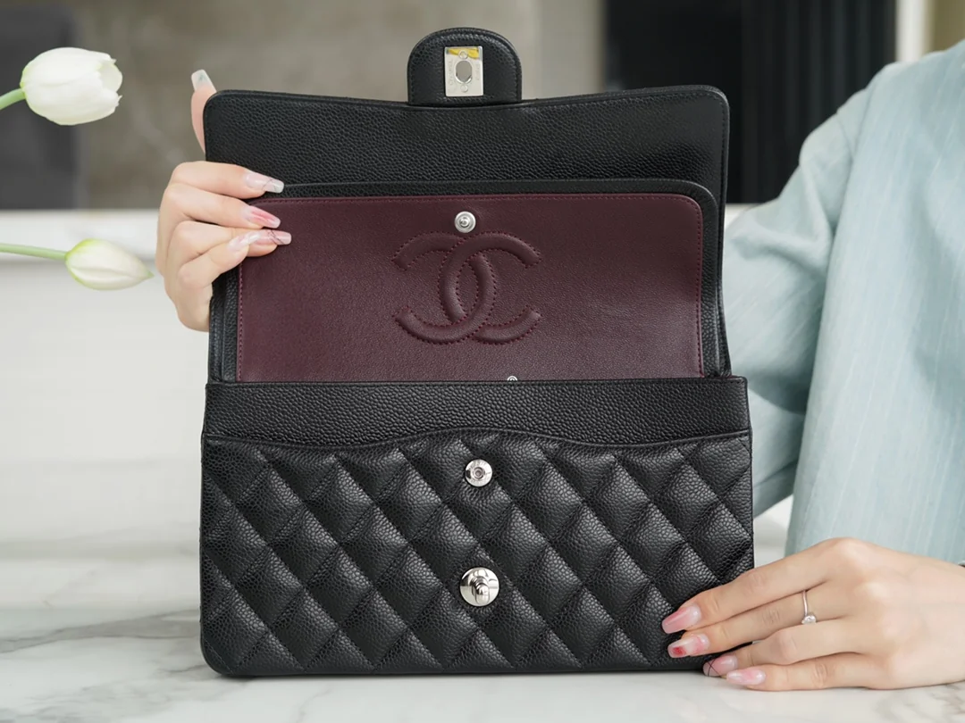 Chanel Classic Flap 25cm - description_image7