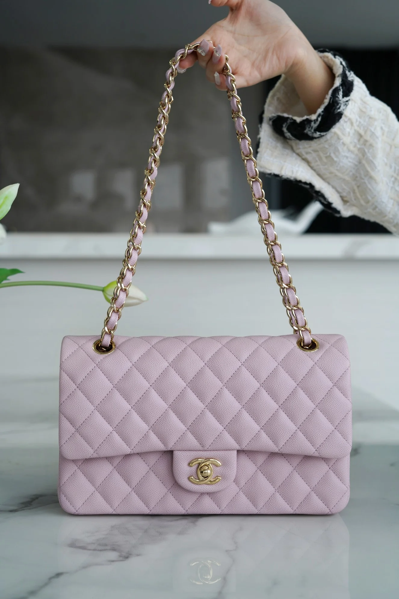 Chanel Classic Flap 25cm - description_image8