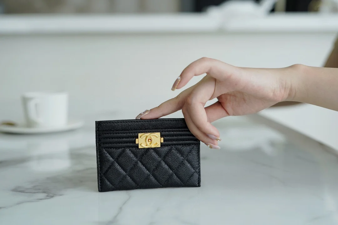 Chanel Boy Card Holder 7.5x11x0.5 cm - description_image2