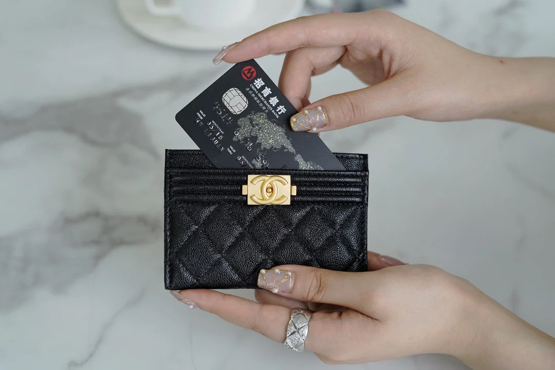 Chanel Boy Card Holder 7.5x11x0.5 cm - description_image8