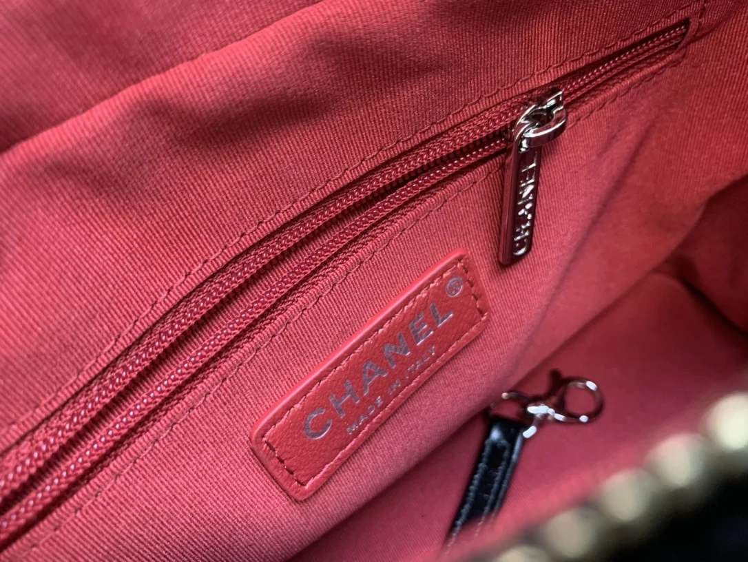 Chanel Gabrielle Bag 20cm - description_image8