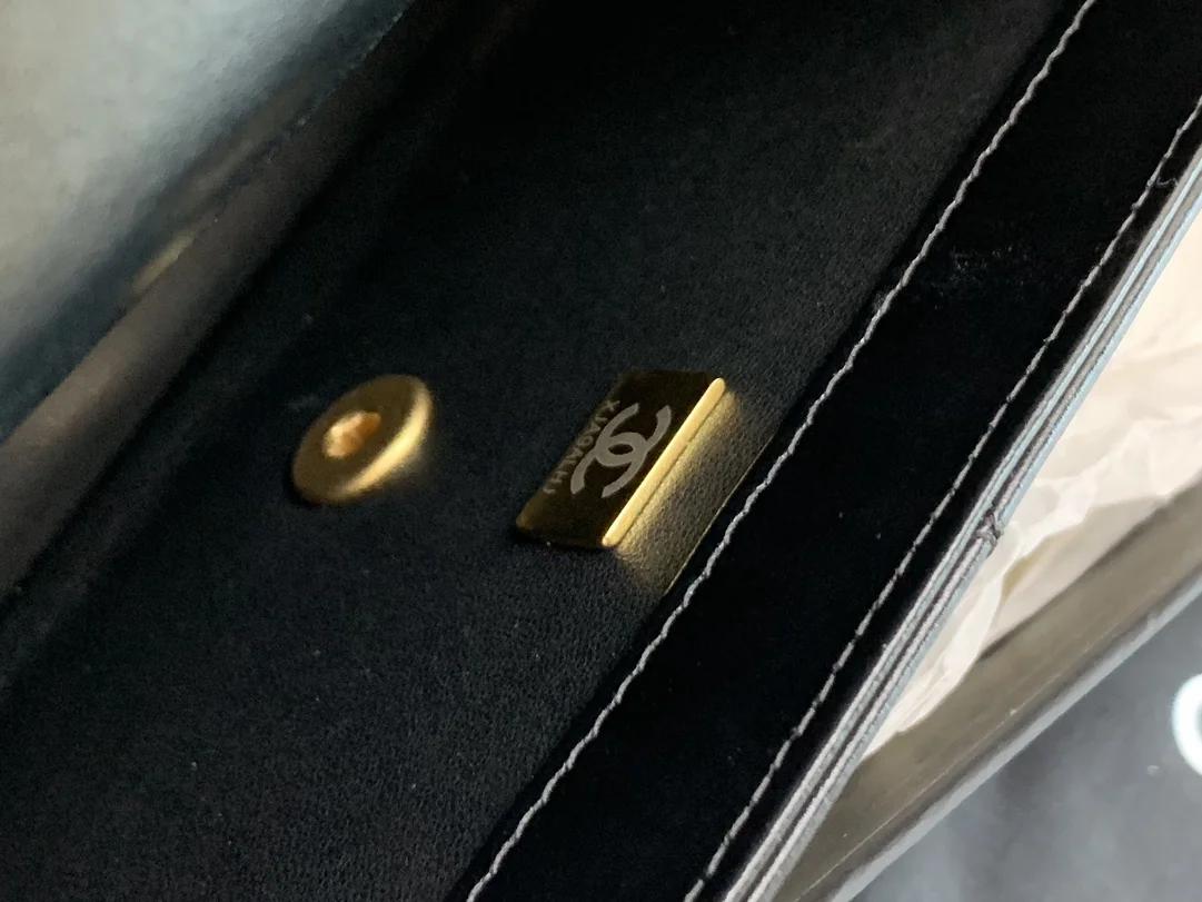 Chanel Boy Double Ball Adjustable Mini Drawstring Bag 19cm - description_image9