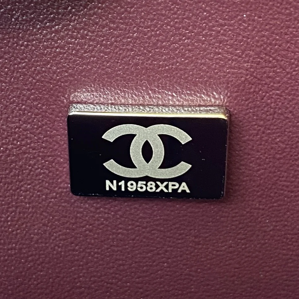 Chanel Classic Flap Bag A01113 23cm - description_image9