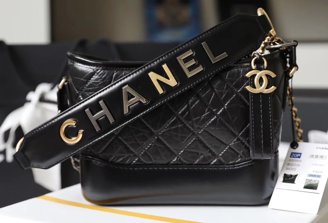 Chanel Gabrielle Hobo Bag Small 15x20x8cm Chanel Gabrielle Hobo Bag Small 15x20x8cm - description_image2