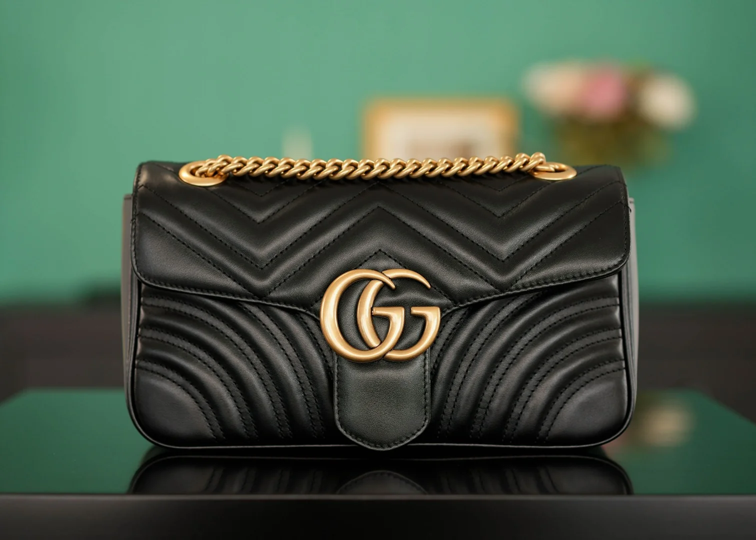 Gucci Marmont classic shoulder bag 26cm Gucci Marmont classic shoulder bag 26cm - description_image1
