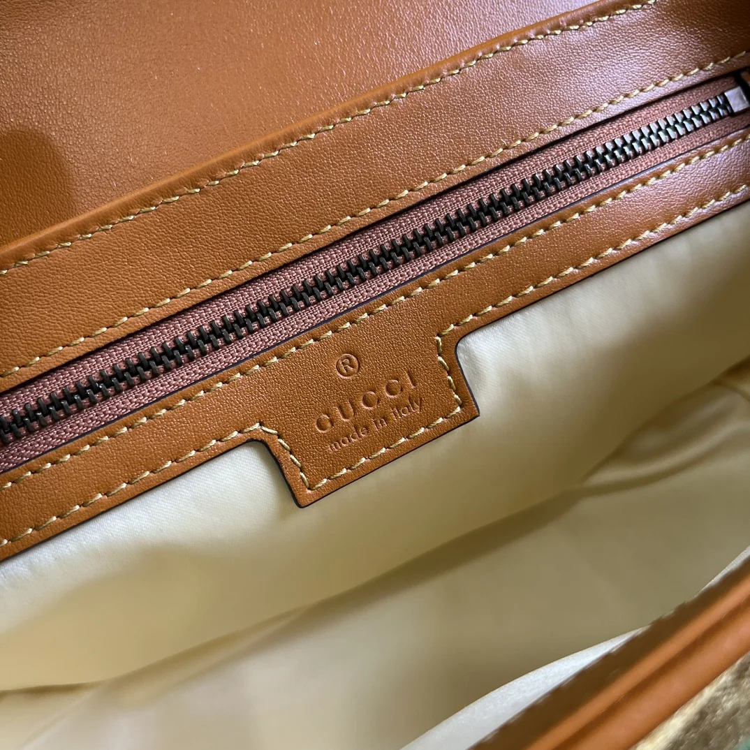 Gucci GG Marmont Medium Shoulder Bag 26x15x7cm - description_image9