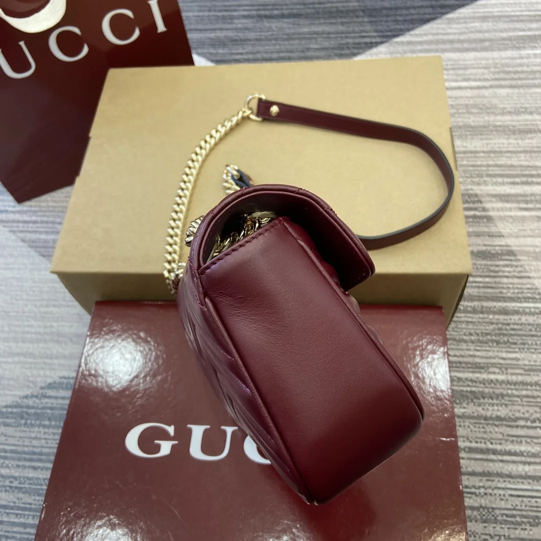 Gucci GG Marmont Quilted Mini Bag 22x13x6 cm Gucci GG Marmont Quilted Mini Bag 22x13x6 cm - description_image4