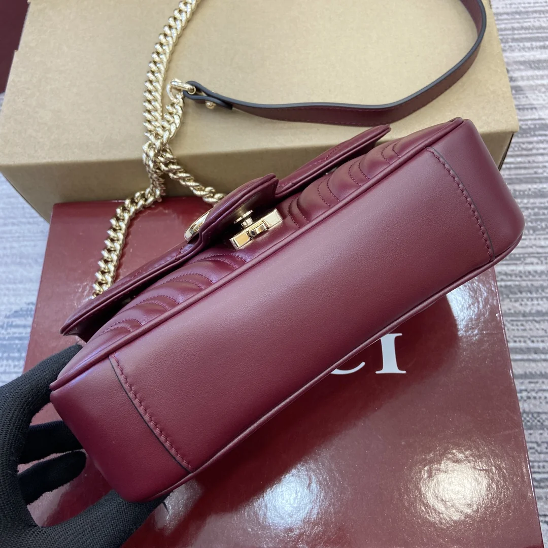 Gucci GG Marmont Quilted Mini Bag 22x13x6 cm Gucci GG Marmont Quilted Mini Bag 22x13x6 cm - description_image5