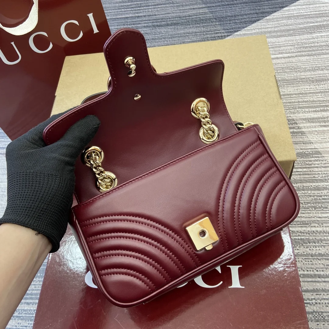 Gucci GG Marmont Quilted Mini Bag 22x13x6 cm Gucci GG Marmont Quilted Mini Bag 22x13x6 cm - description_image6