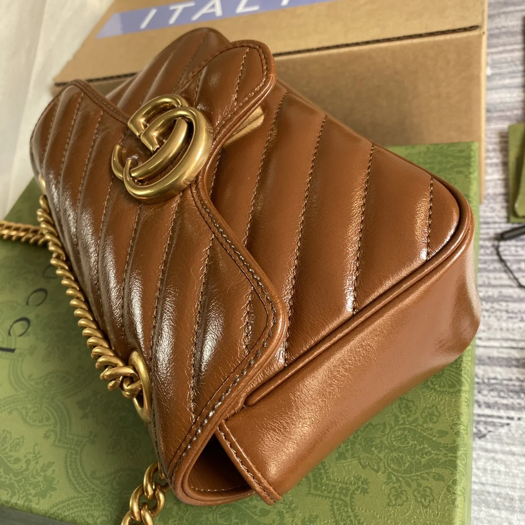 Gucci GG Marmont Small Shoulder Bag 22x14x6 cm - description_image5