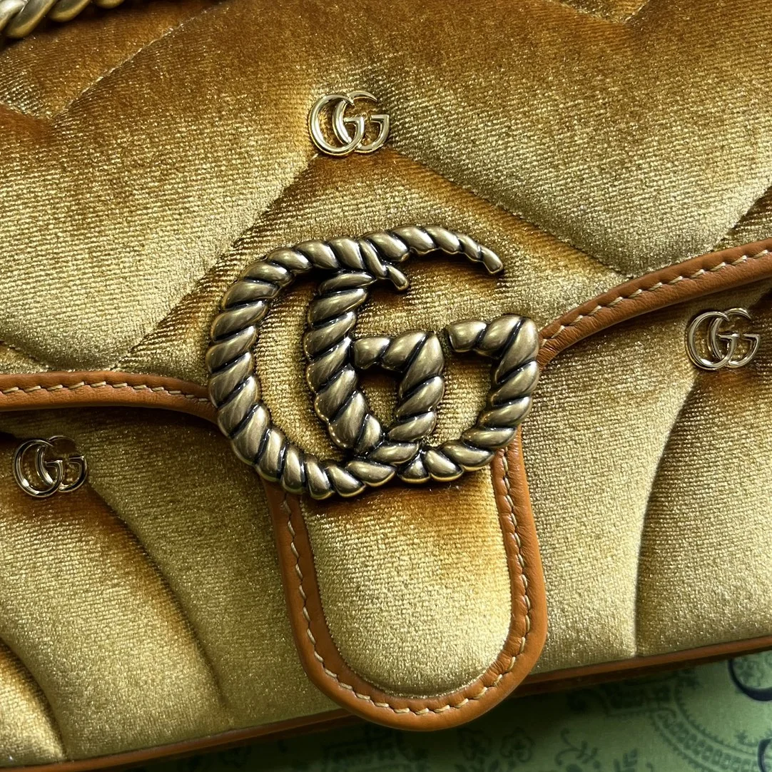 Gucci GG Marmont Mini Shoulder Bag 22x13x6 cm - description_image5
