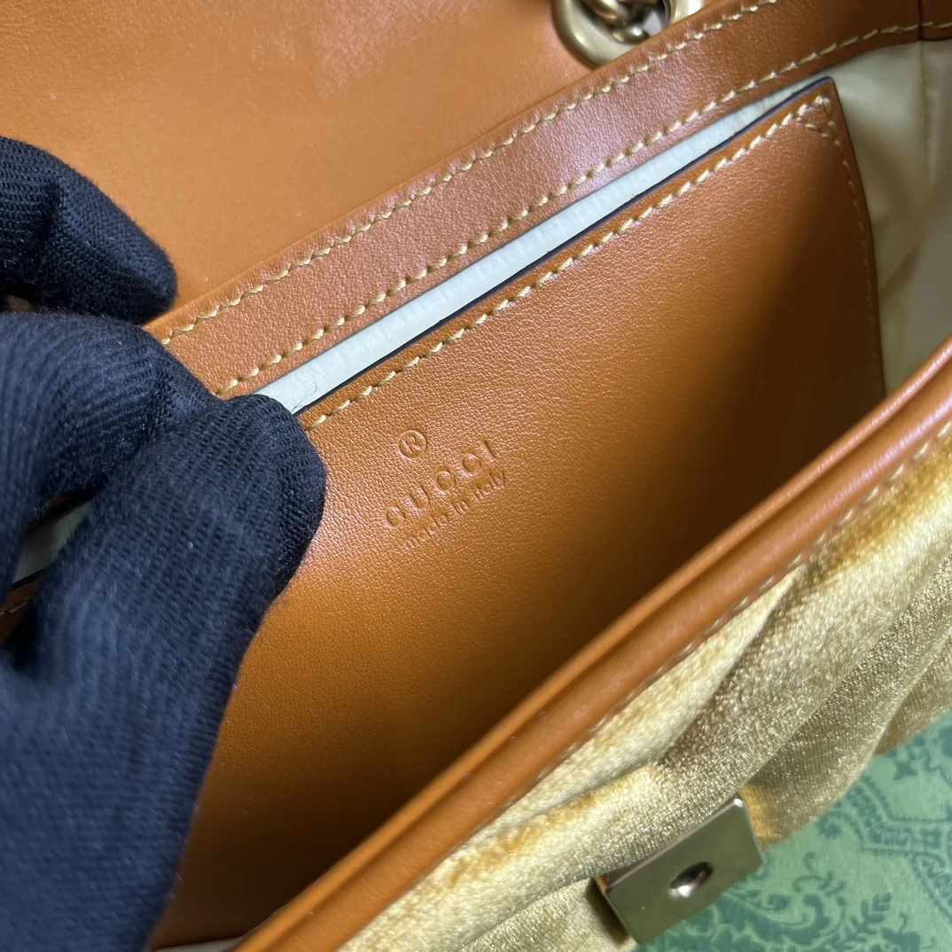 Gucci GG Marmont Mini Shoulder Bag 22x13x6 cm - description_image9