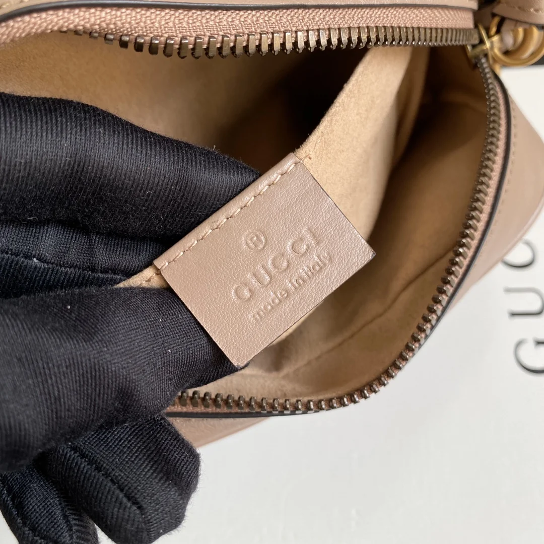 Gucci GG Marmont Camera Bag 18x12x6 cm - description_image9