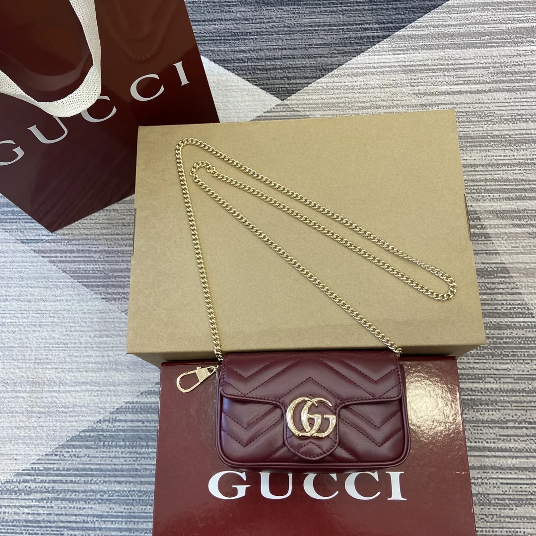 Gucci GG Marmont Super Mini Bag 16.5 x 10 x 4.5 cm - description_image2