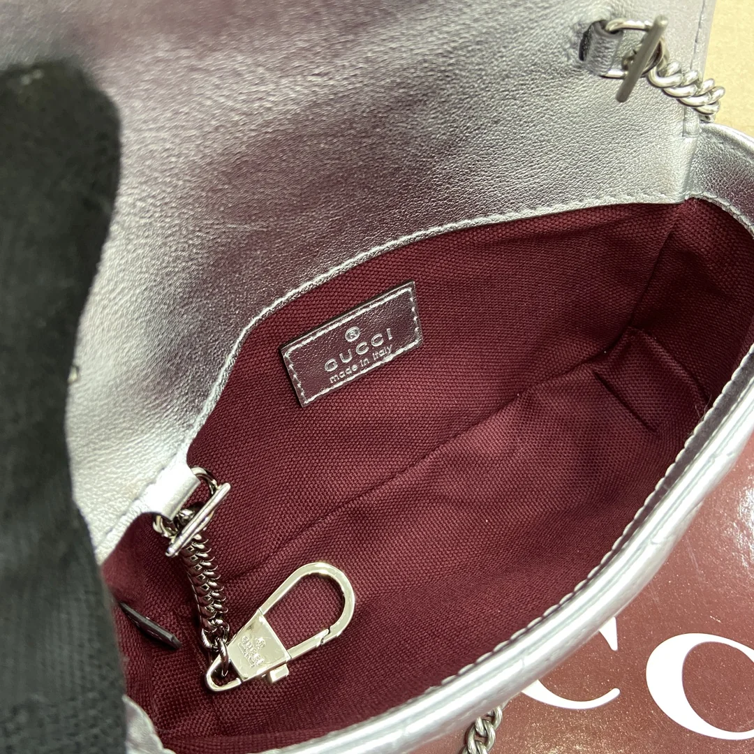 Gucci GG Marmont Super Mini Handbag 16.5 x 10 x 4.5 cm - description_image9