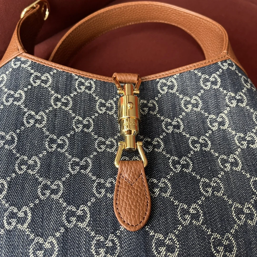 Gucci Jackie 1961 Underarm Bag 636706 28x19x4.5 cm - image8