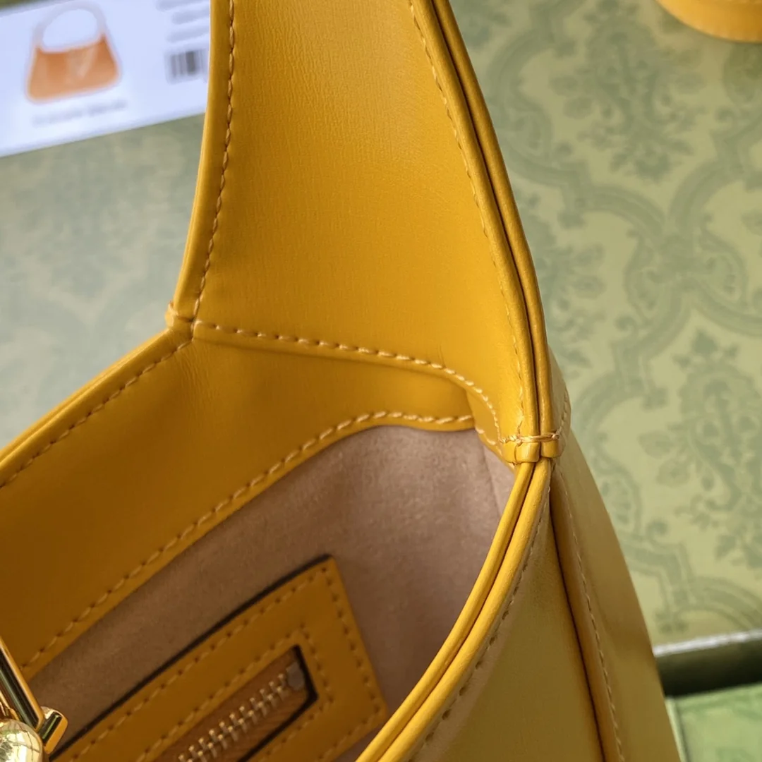Gucci Jackie 1961 Mini Shoulder Bag 19 x 13 x 3 cm - image8