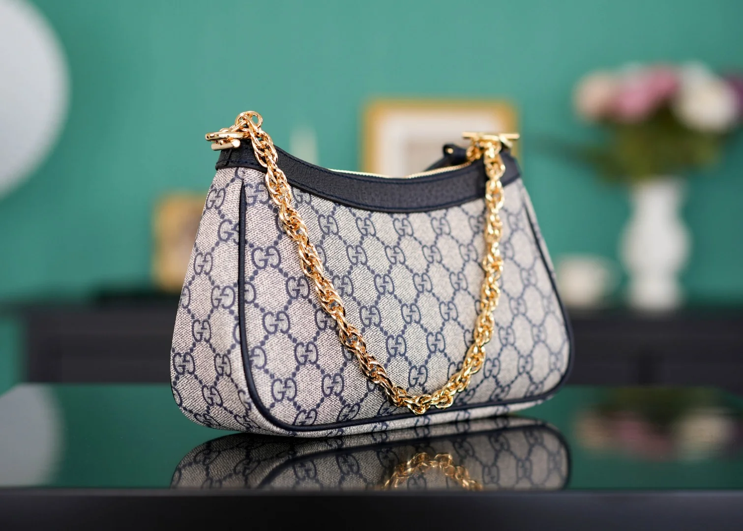 Gucci Ophidia Small Shoulder Bag with Strawberry Charm 25x15x6 cm - image5