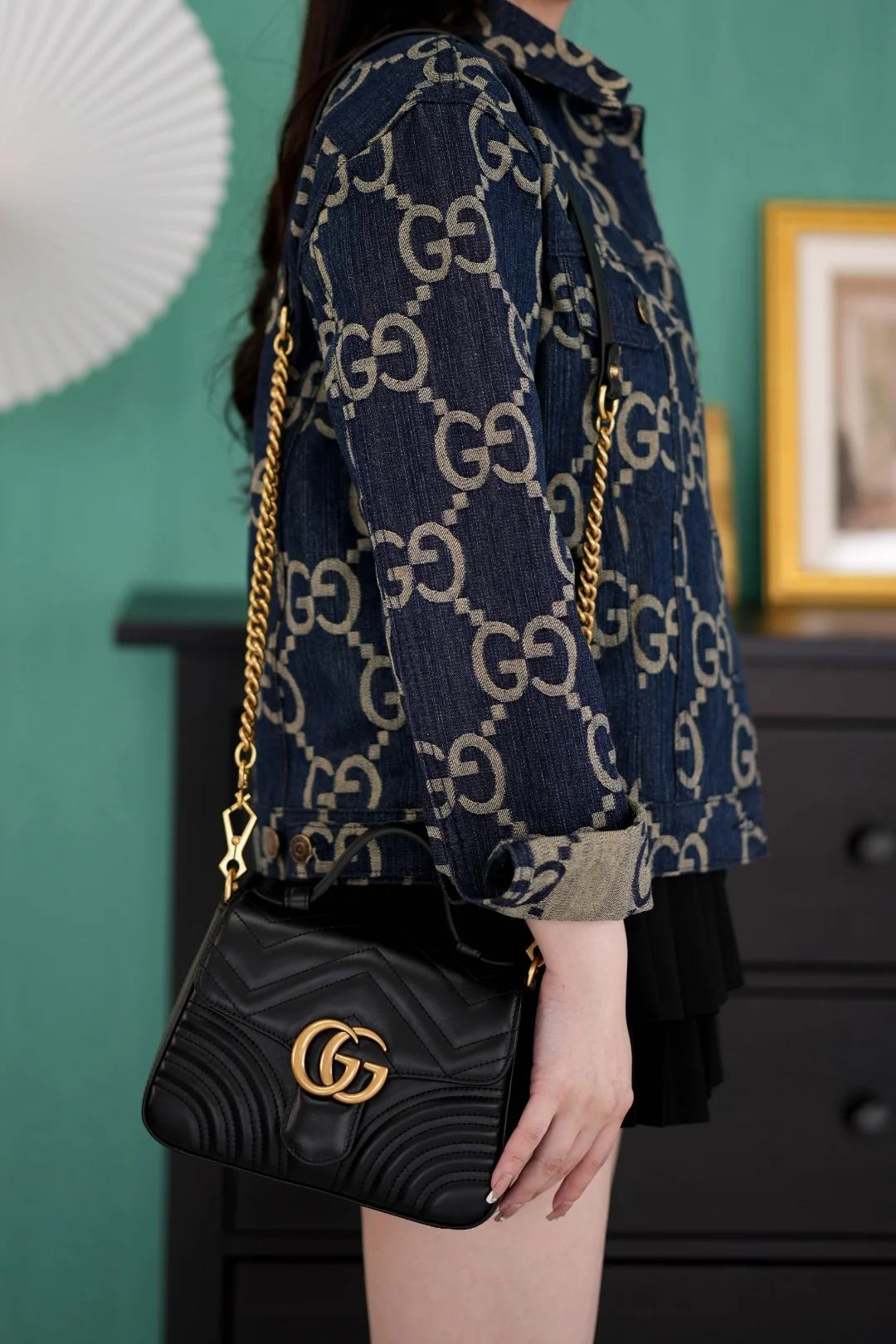 Gucci Marmont Quilted Top Handle Messenger Bag 21cm - description_image9