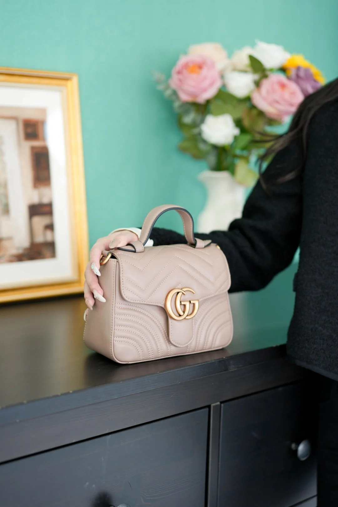 Gucci GG Marmont Quilted Top Handle Messenger Bag 21cm - description_image3