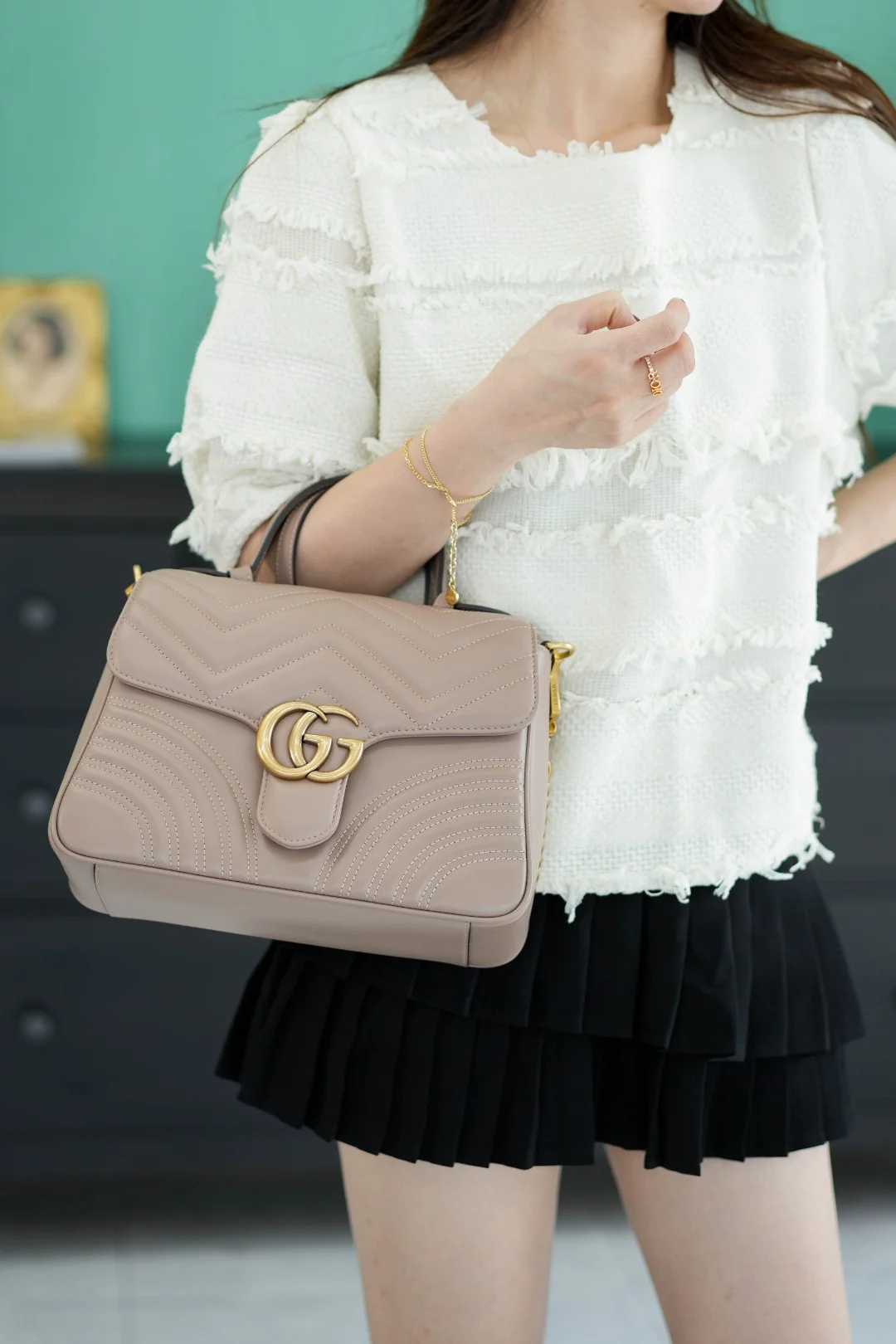 Gucci Marmont Quilted Top Handle Messenger Bag 27cm - description_image2