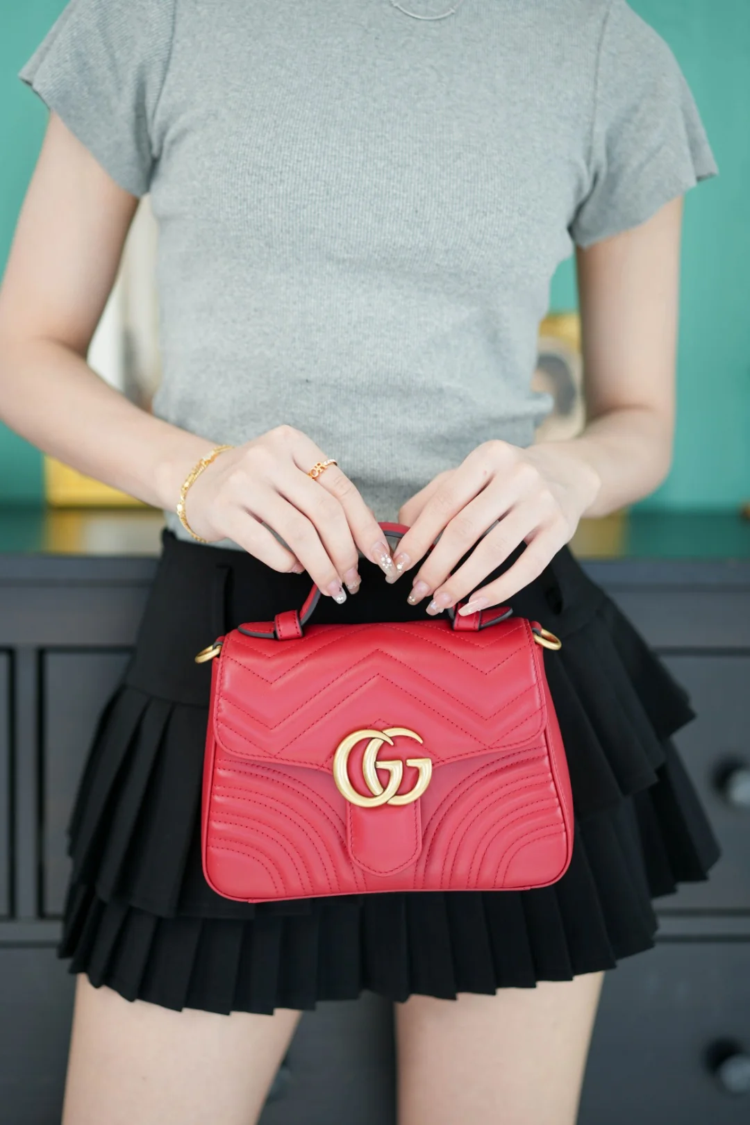 Gucci GG Marmont Quilted Top Handle Messenger Bag 21cm - description_image1