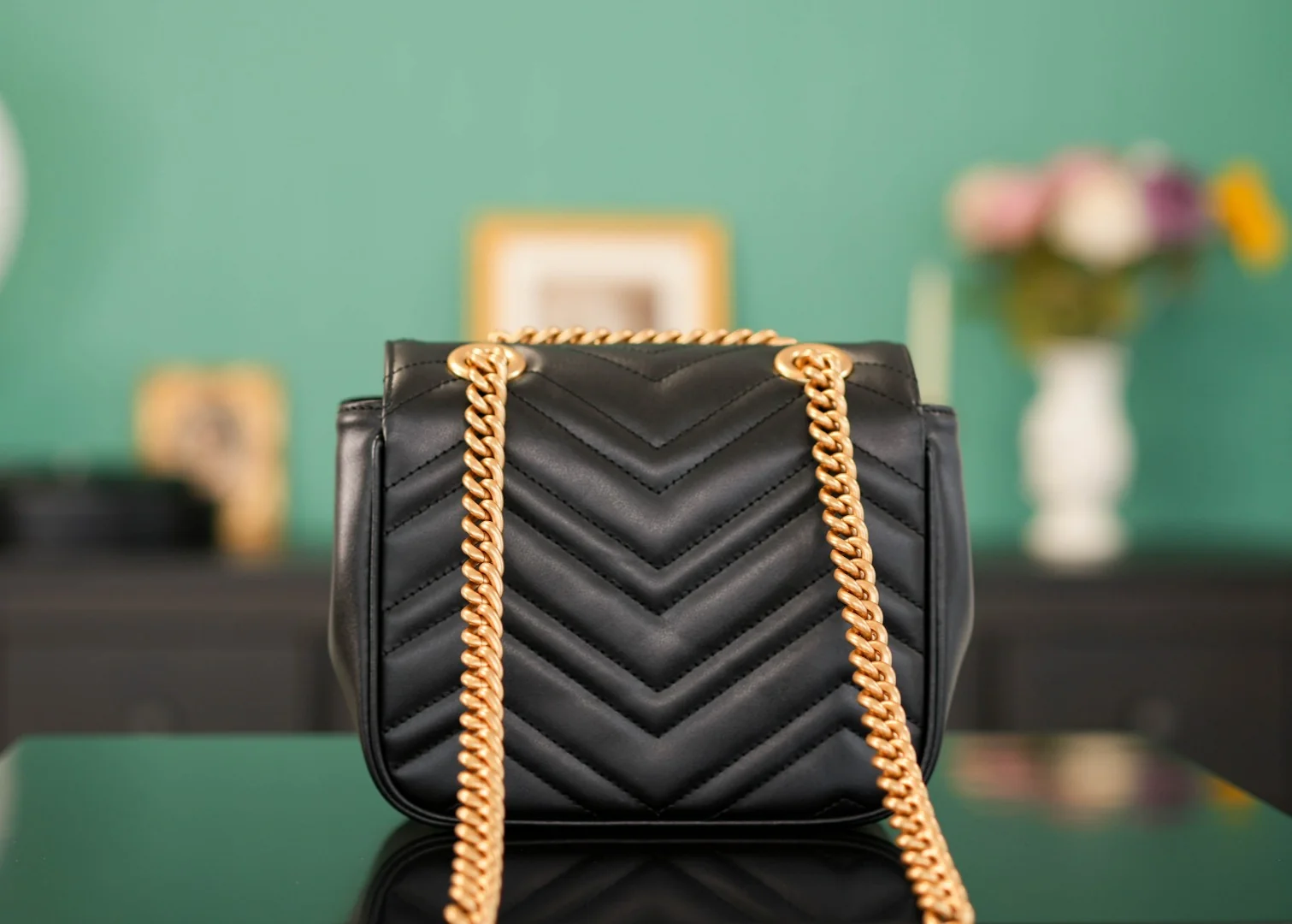 Gucci GG Marmont Quilted Mini Shoulder Bag 739682 18x15x8 cm - description_image5