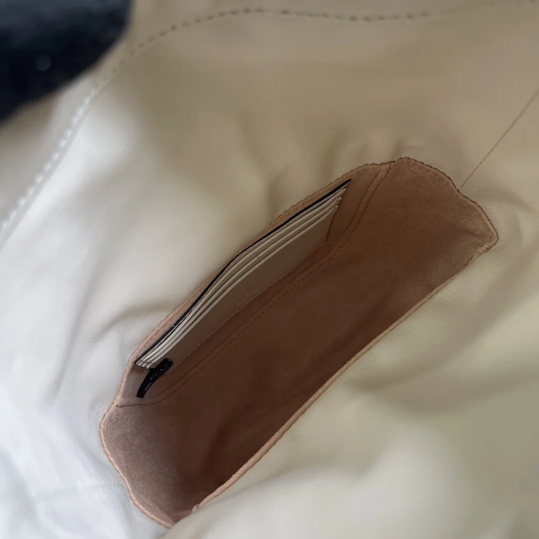 Gucci GG Marmont Mini Bucket Bag 14.5x20x7.5 cm - description_image9