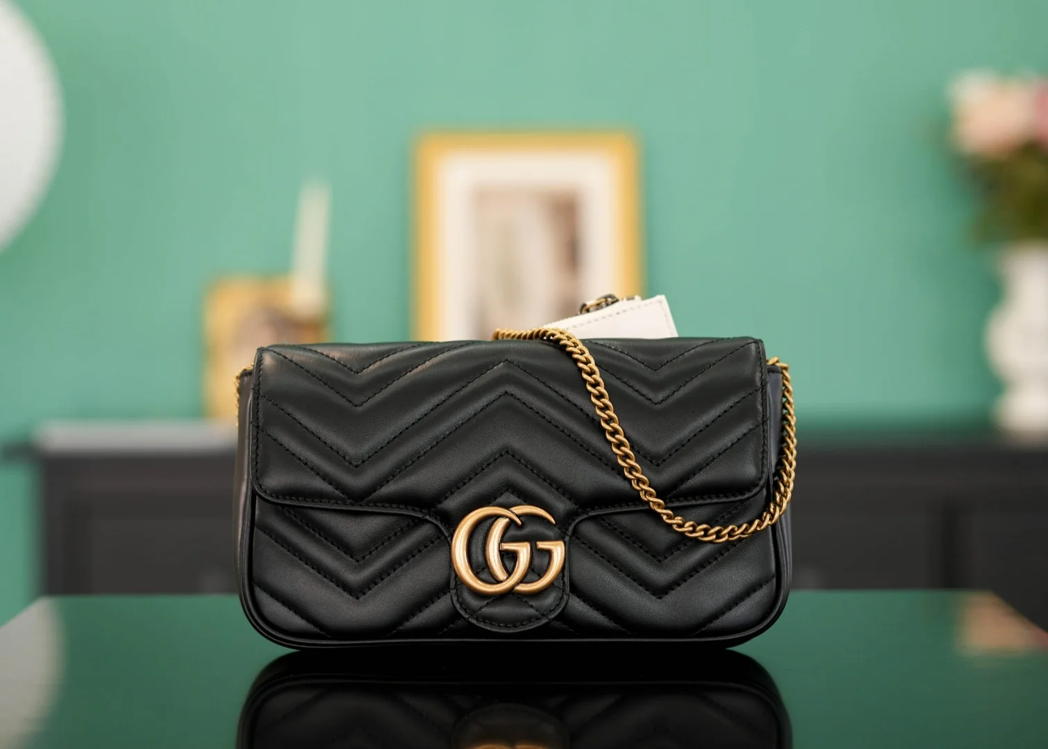 Gucci GG Marmont Chain Shoulder Bag with Card Holder 751526 21x12x5 cm - description_image9