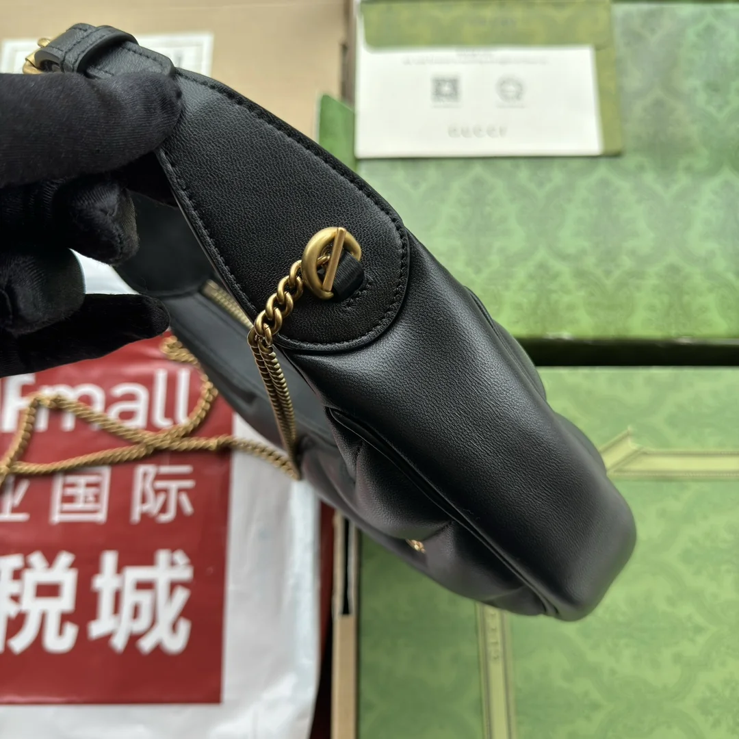 Gucci GG Marmont Half Moon Mini Bag 21x16x5 cm - description_image4