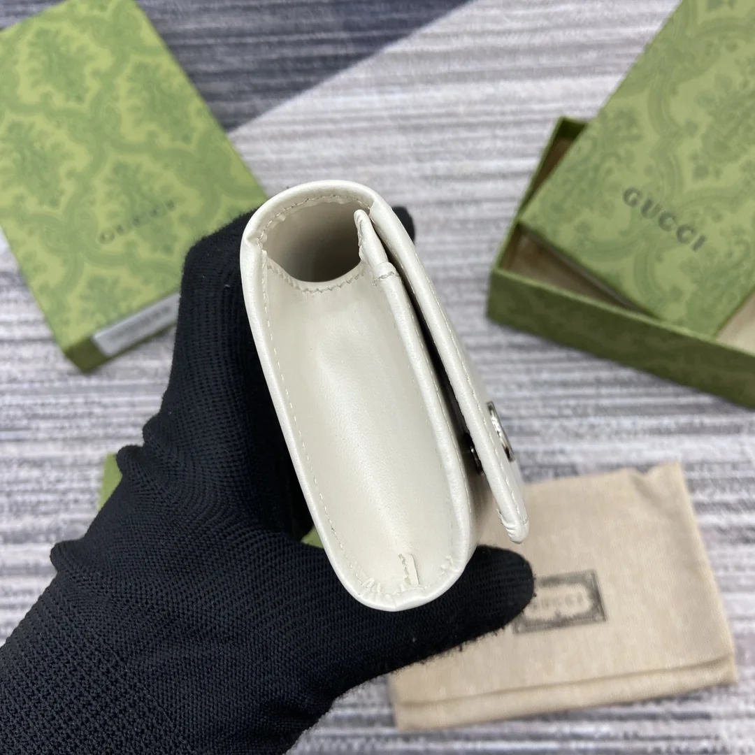 Gucci GG Marmont card holder 7.5 x 11 x 2 cm - description_image3