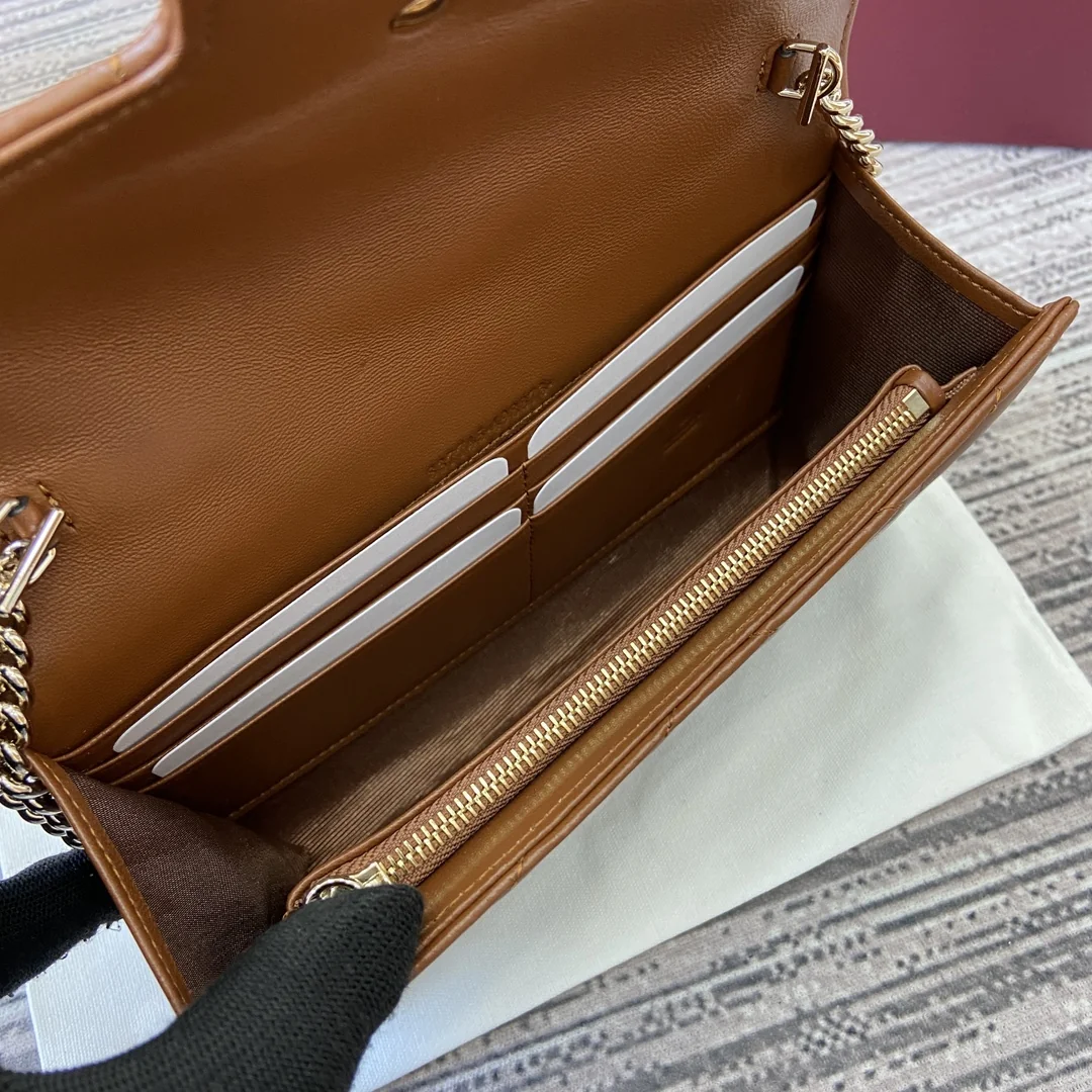 Gucci GG Marmont Chain Wallet 20cm x 12cm x 4cm - description_image9