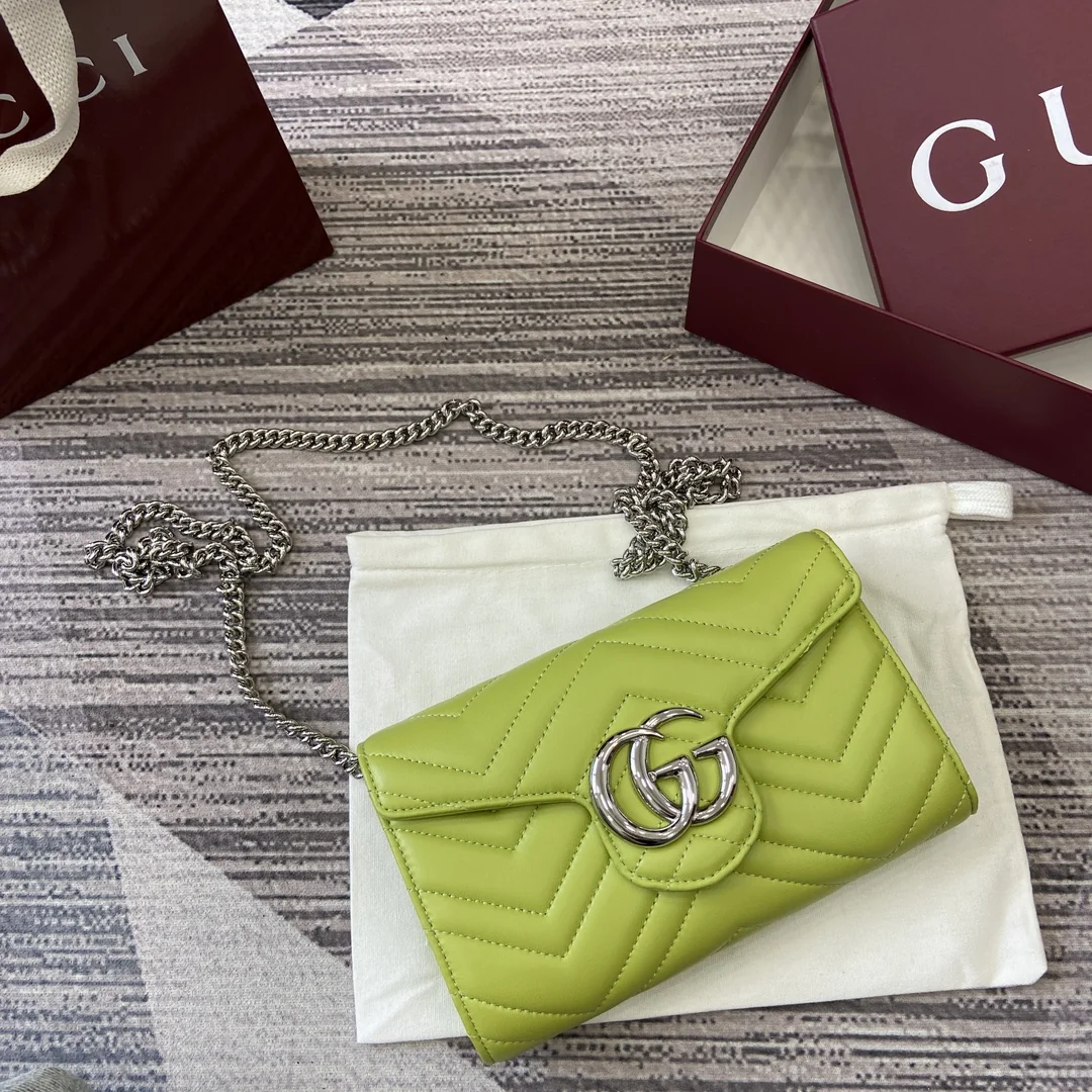 Gucci GG Marmont Quilted Chain Wallet 20 x 12 x 4 cm - description_image6
