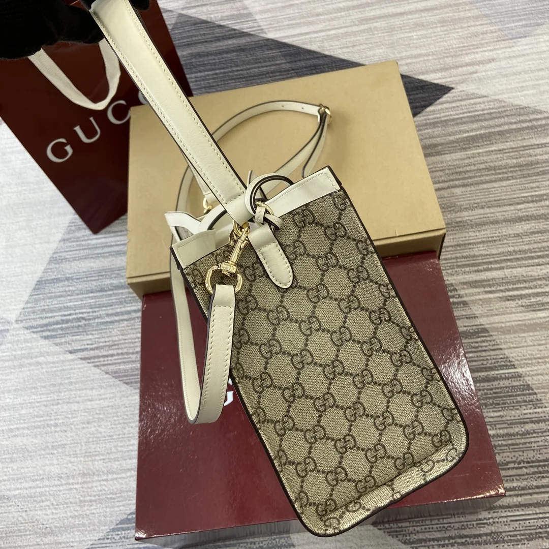 Gucci Padlock top handle bag 31x21x11 cm - image4