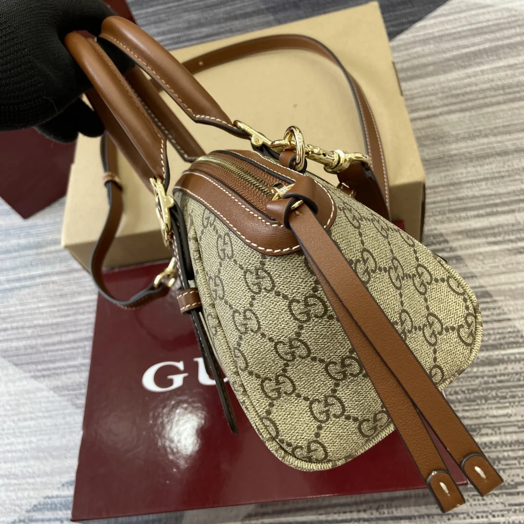 Gucci Padlock Shoulder Bag 839005 31x17x12 cm - image4