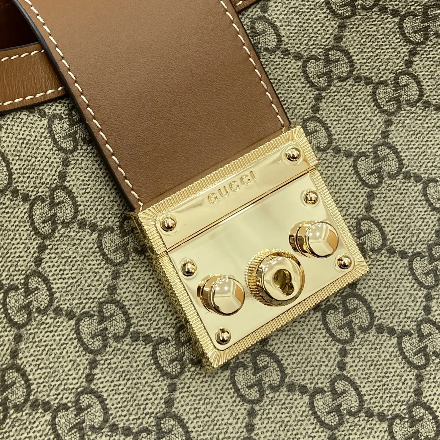 Gucci Padlock Shoulder Bag 37x32x16 cm - image7