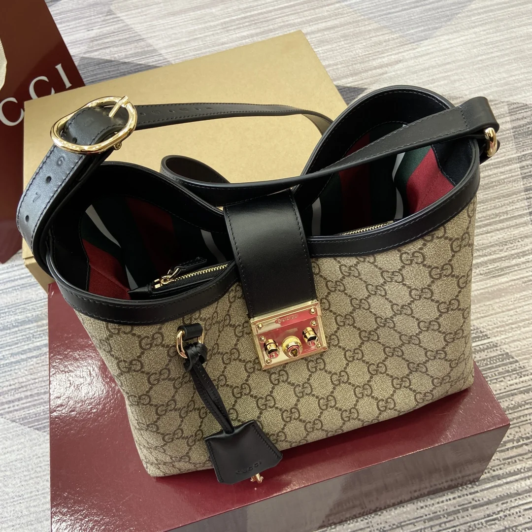 Gucci Padlock Shoulder Bag Model 839021 29 x 23.5 x 15.5 cm - image5