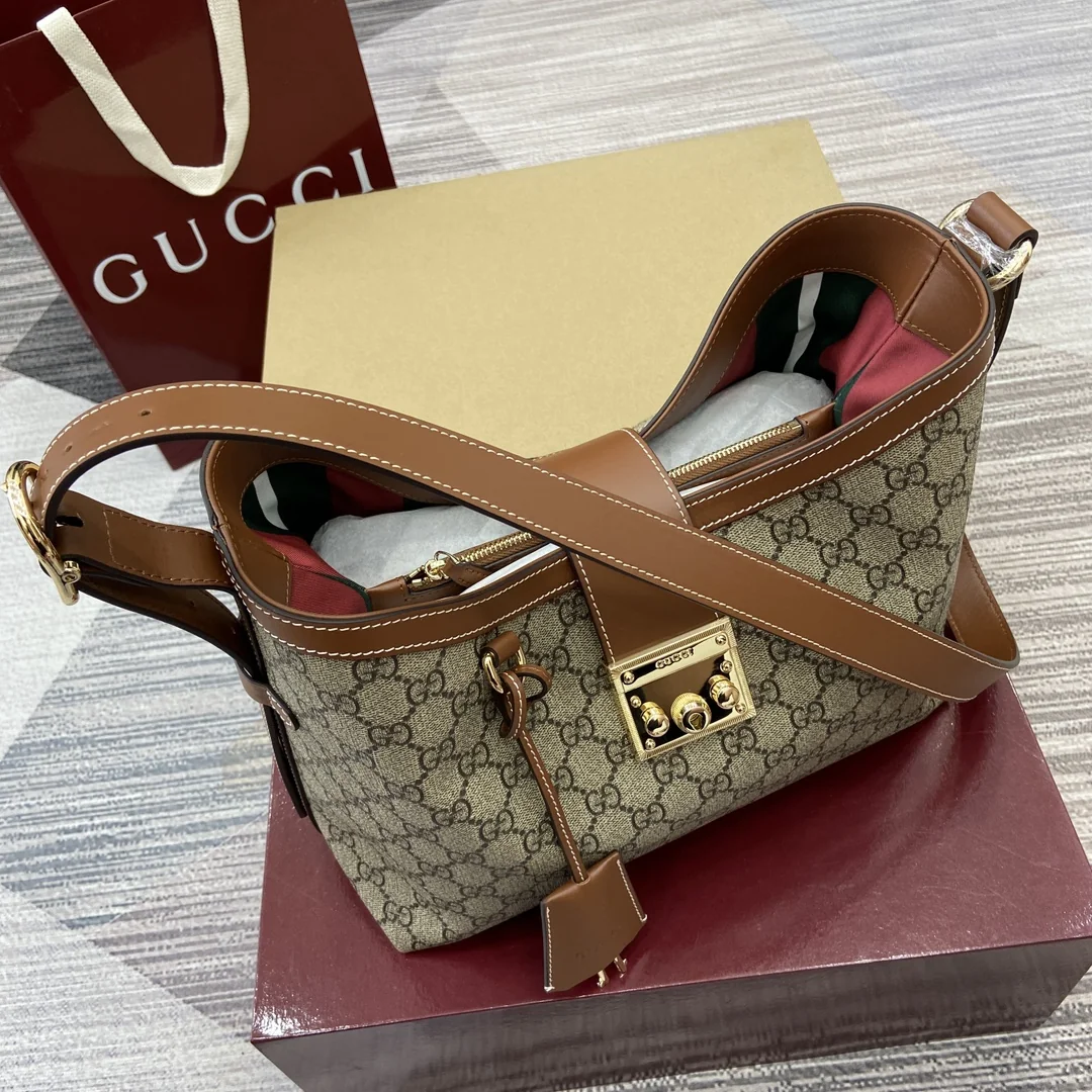 Gucci Padlock Shoulder Bag 839021 29 x 23.5 x 15.5 cm - image5