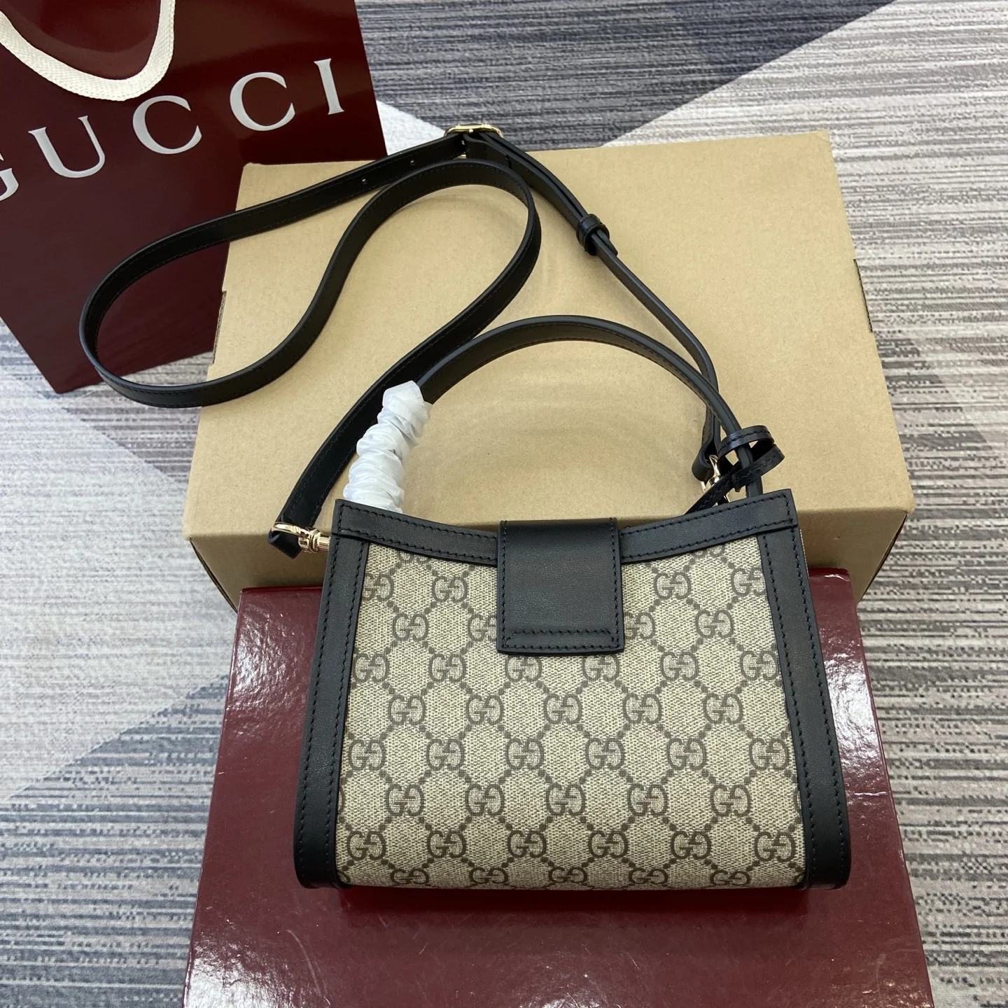 Gucci Padlock Top Handle and Crossbody Bag 20x13.5x8 cm - image3