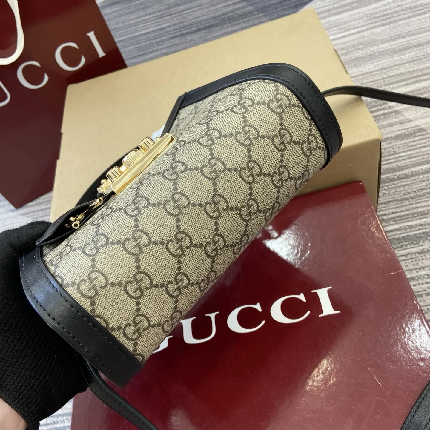 Gucci Padlock Top Handle and Crossbody Bag 20x13.5x8 cm - image6