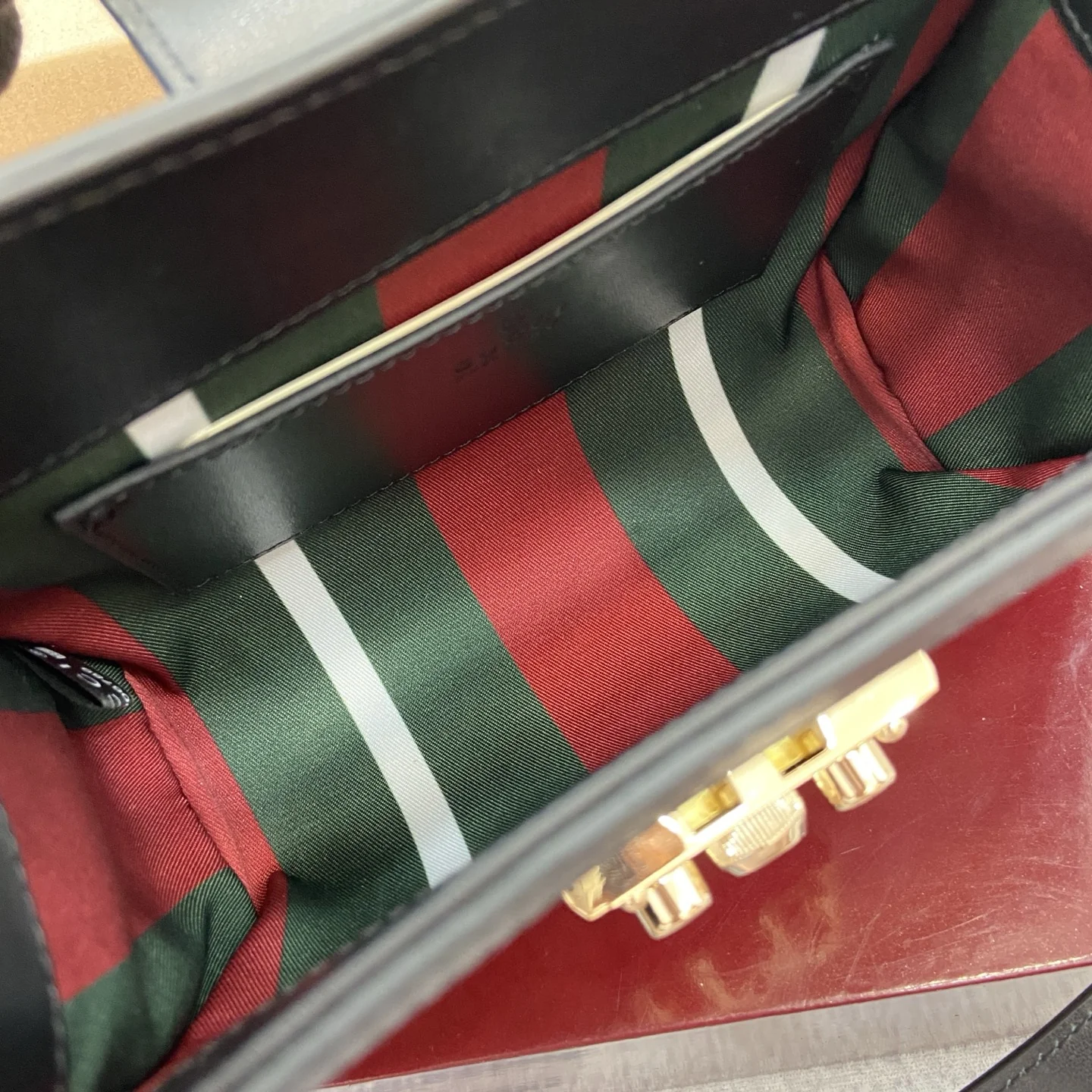 Gucci Padlock Top Handle and Crossbody Bag 20x13.5x8 cm - image9