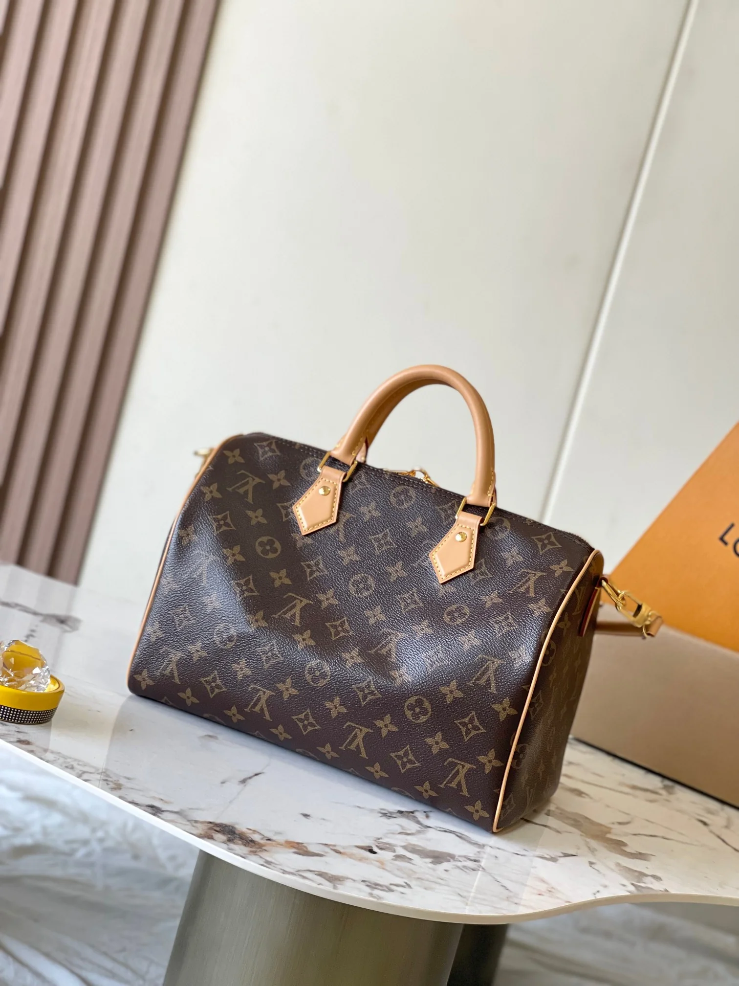Louisvuitton Speedy Soft Handbag M11945 30 x 21 x 17 cm - description_image3