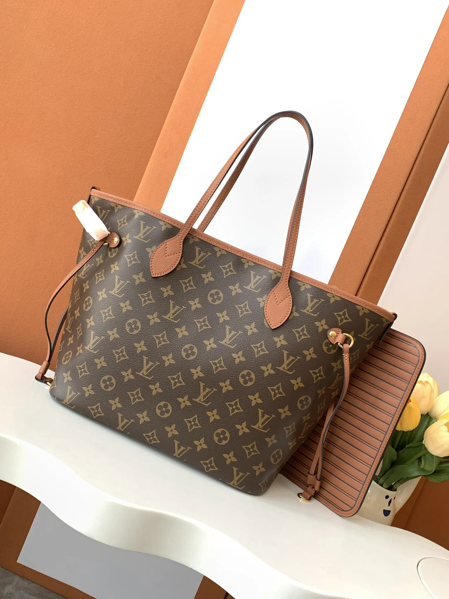 Louisvuitton Neverfull Inside Out Medium Handbag 31.0 x 28.0 x 14.0 cm Louisvuitton Neverfull Inside Out Medium Handbag 31.0 x 28.0 x 14.0 cm - description_image3