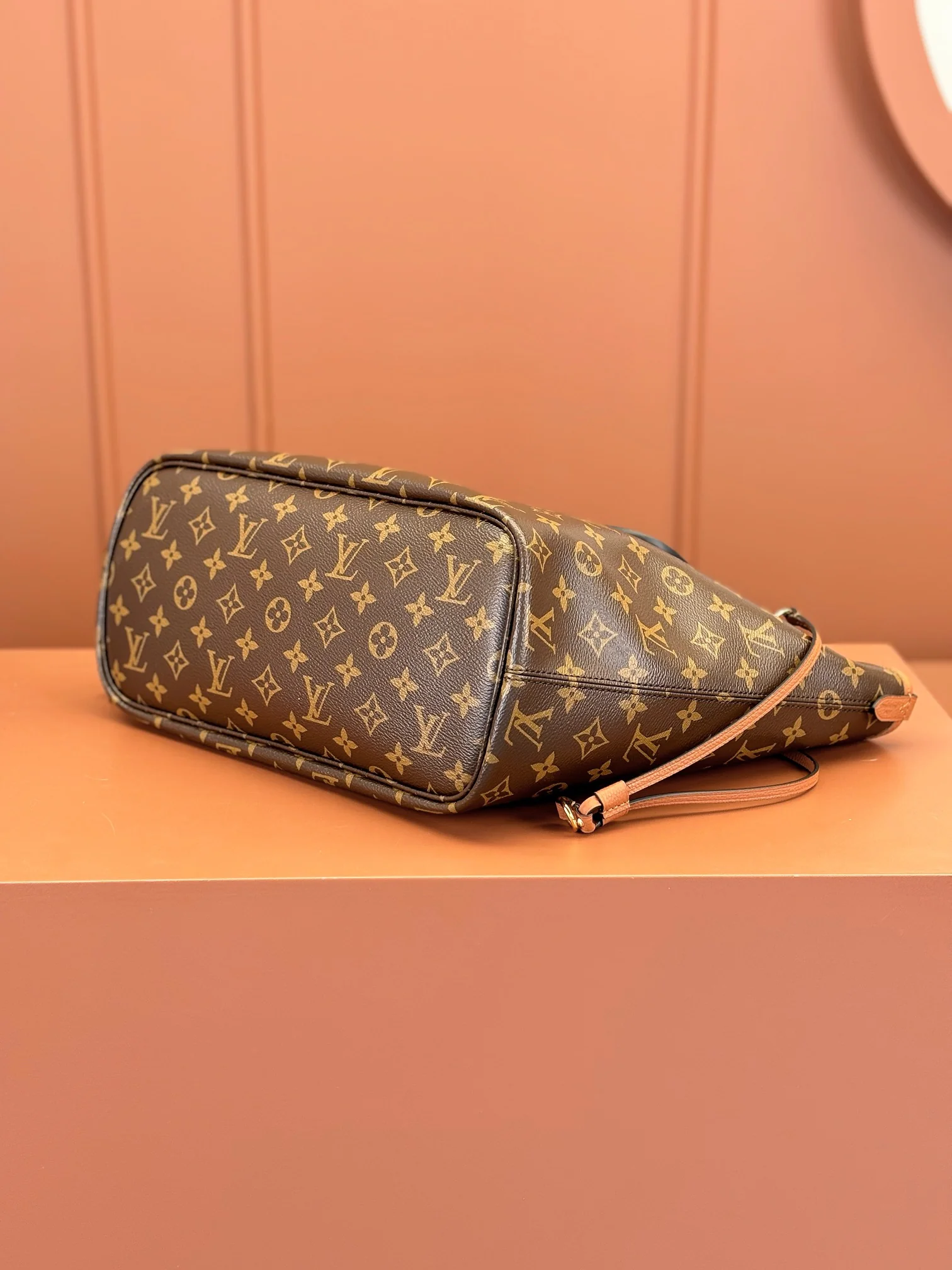 Louisvuitton Neverfull Inside Out Medium Tote 31x28x14 cm - description_image6