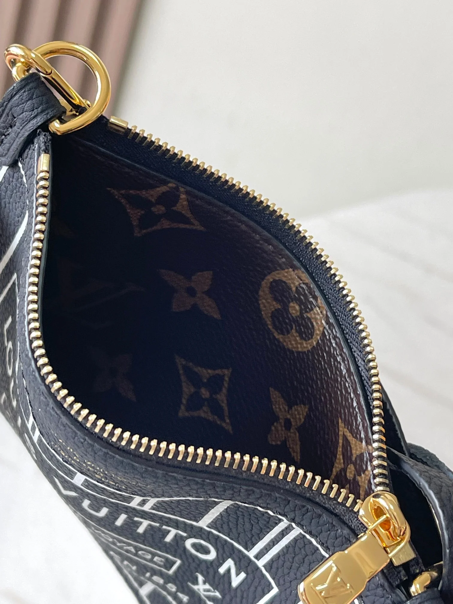 Louisvuitton Neverfull Bandouliere Inside Out BB Bag M12099 24x14x9 cm Louisvuitton Neverfull Bandouliere Inside Out BB Bag M12099 24x14x9 cm - description_image7