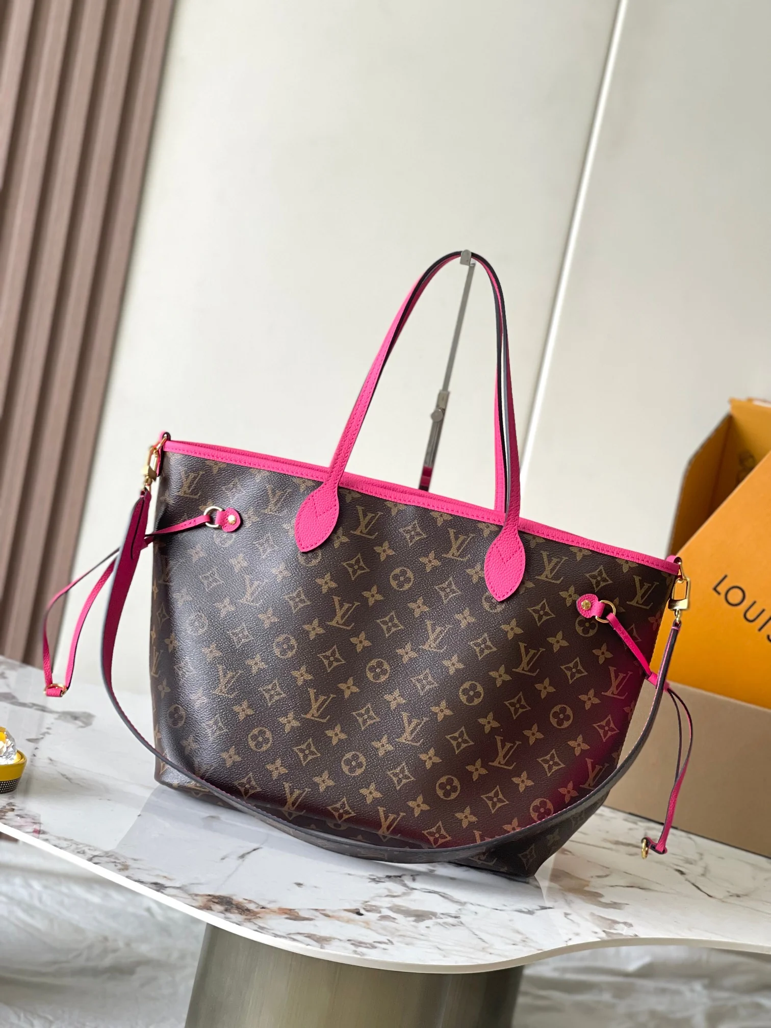 Louisvuitton Neverfull Bandouliere Inside Out GM Handbag M12257 31x28x14 cm - description_image1