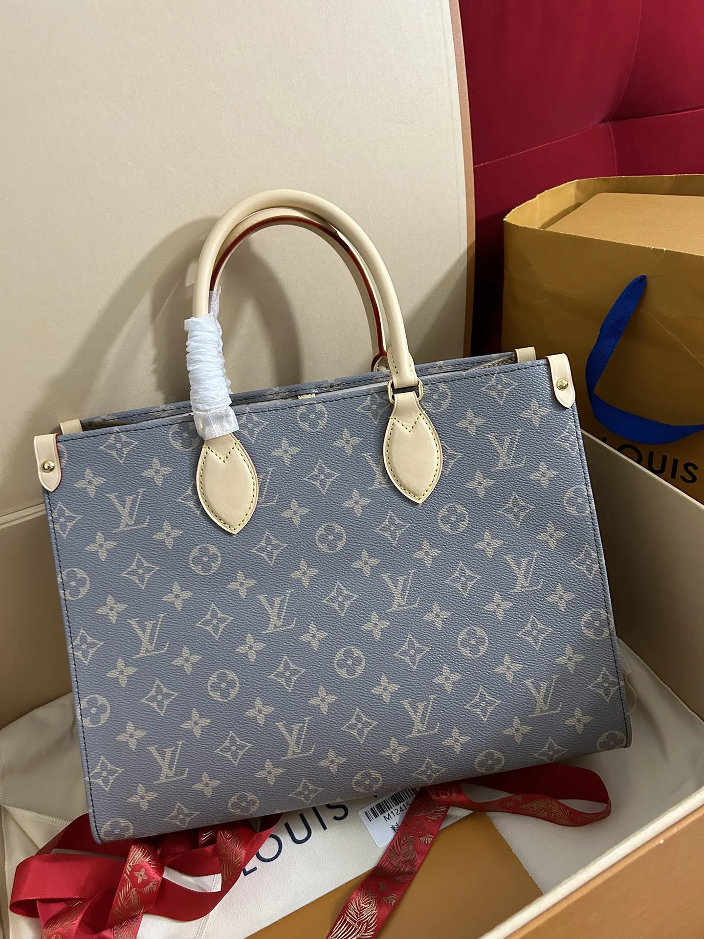 Louisvuitton Onthego M12415 35x27x14 cm Louisvuitton Onthego M12415 35x27x14 cm - description_image1