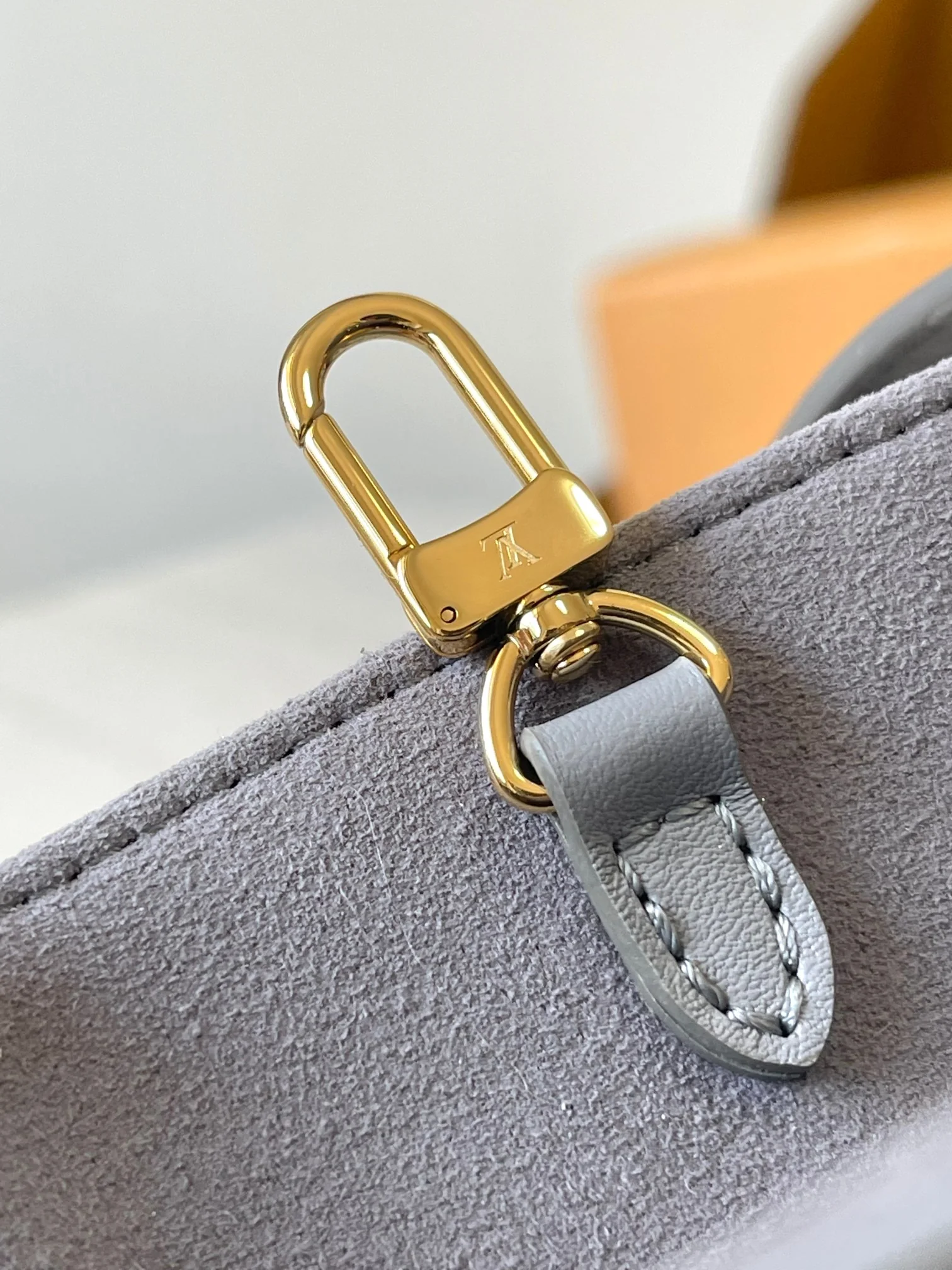 Louisvuitton OnTheGo Small Handbag M12465 25x19x11.5 cm - description_image7